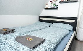 #1 modernes Zimmer mit Pool und Garten